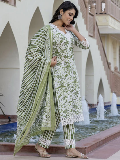 Dhiyona KL Floral Printed Straight Pure Cotton Kurta With Trousers & Dupatta