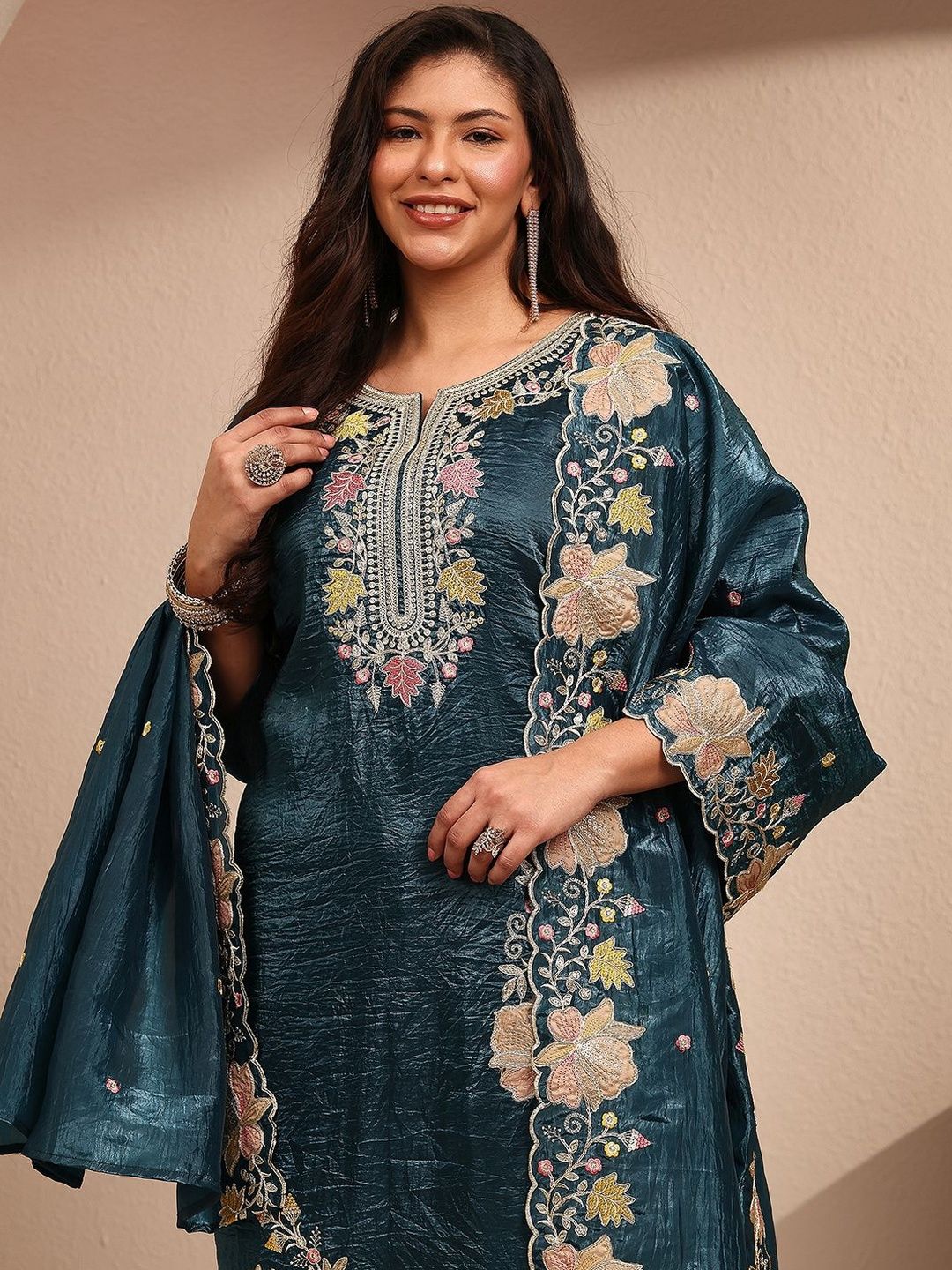 Dhiyona Women's Floral Embroidered Regular Thread Work Kurta with Trousers & With Dupatta
