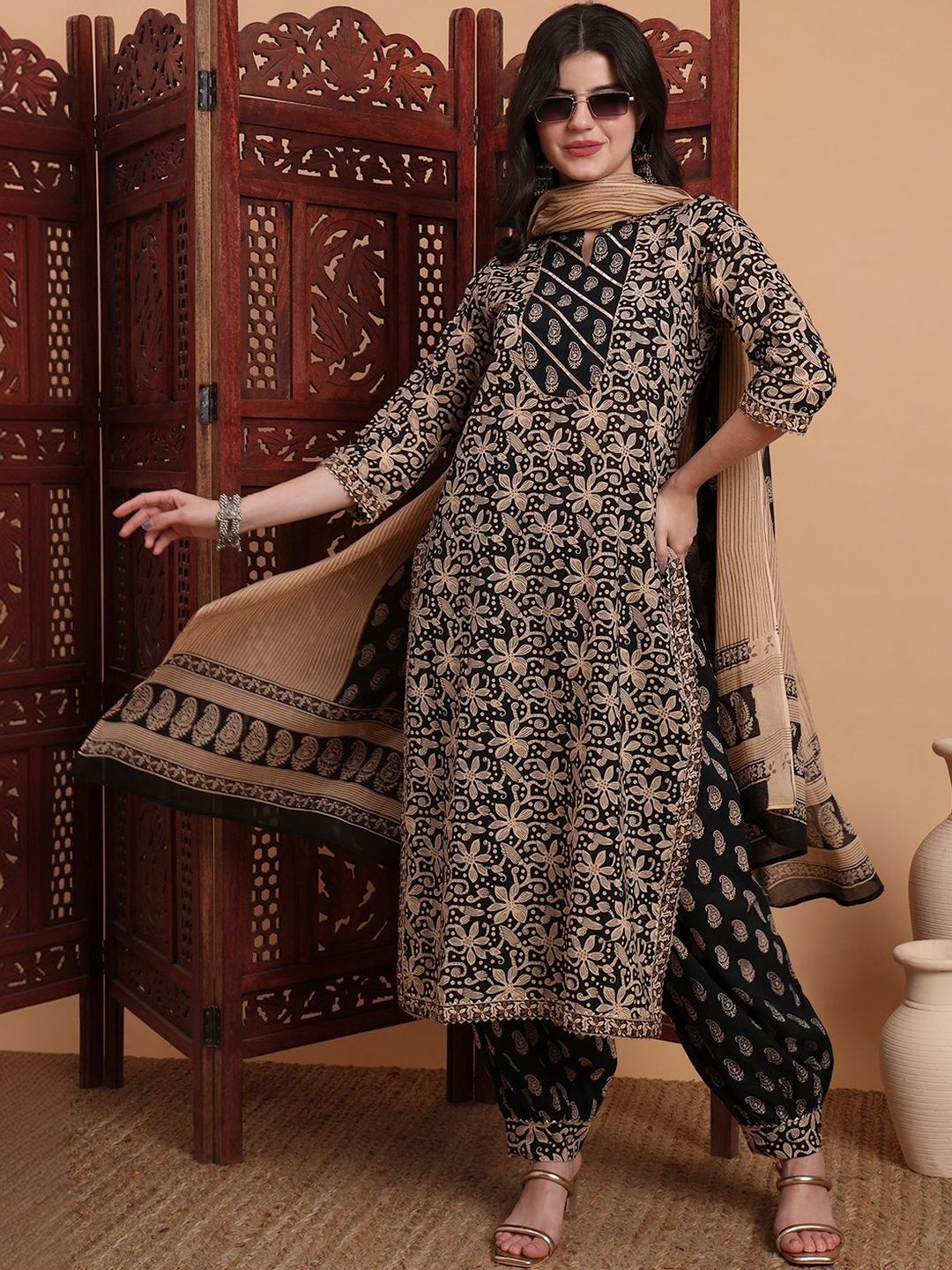 Dhiyona KL Women Ethnic Motifs Printed Regular Pure Cotton Kurta with Dhoti Pants & With Dupatta