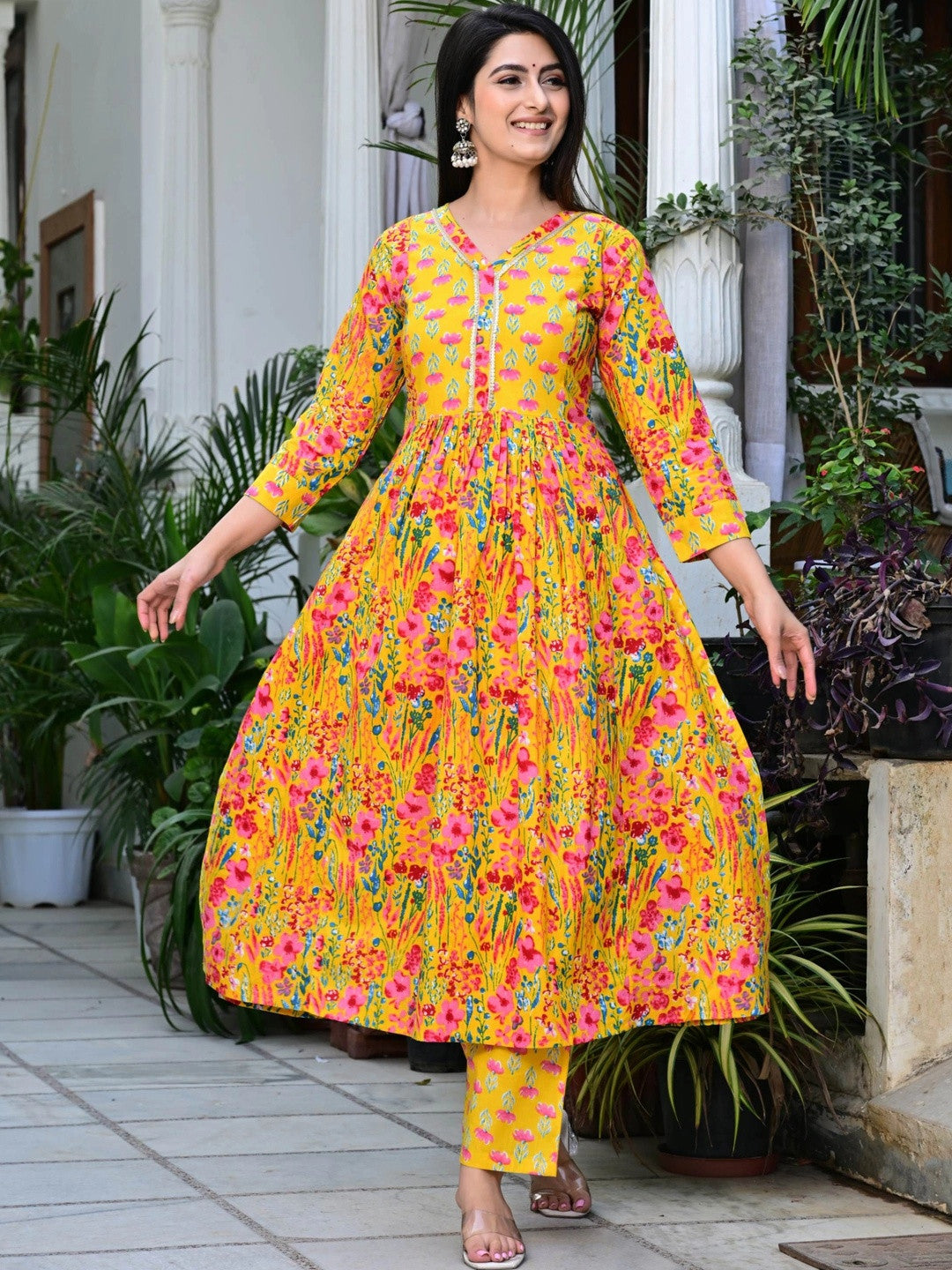 Women Floral Printed Empire Kurta with Trousers & With Dupatta
