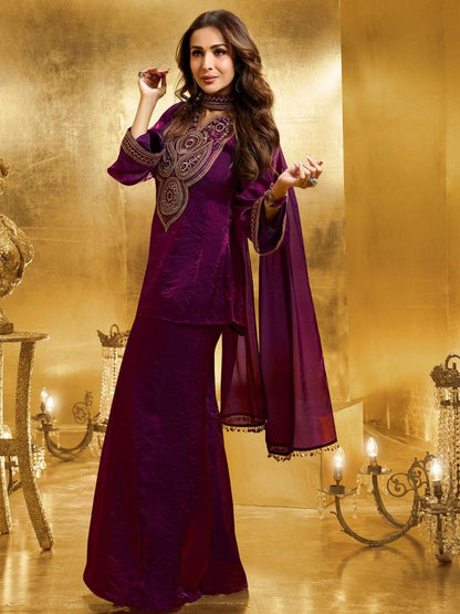 Dhiyona IN Women Floral Zari Embroidered Yoke Design Crushed Organza Kurta Set with Dupatta