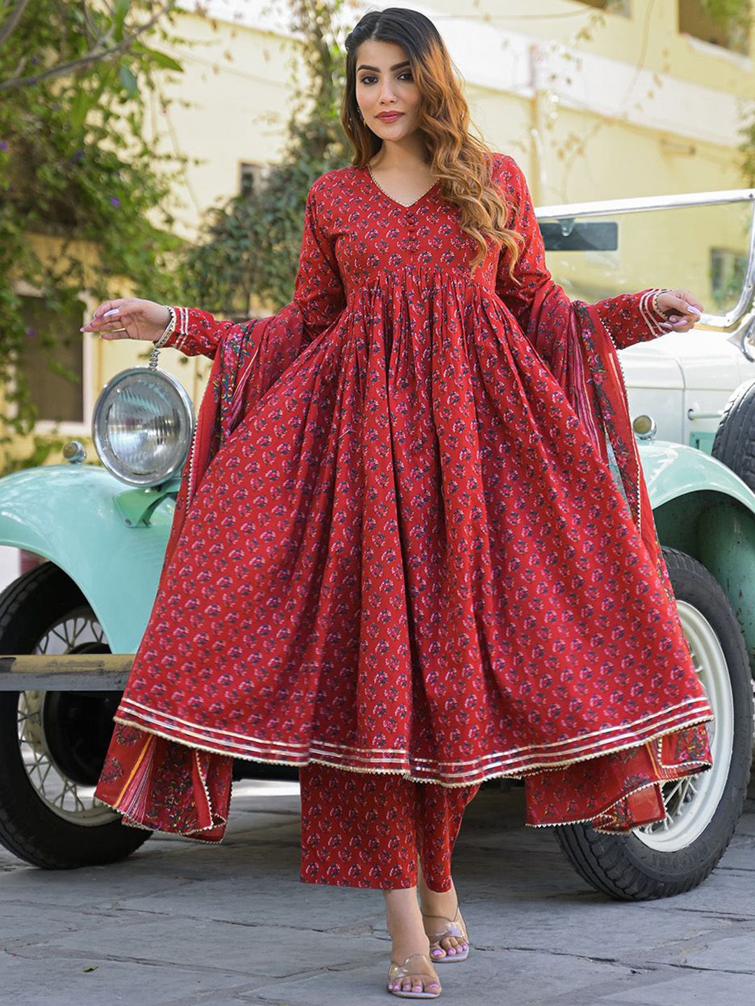Dhiyona KL Women Red Pure Cotton Kurta Sets