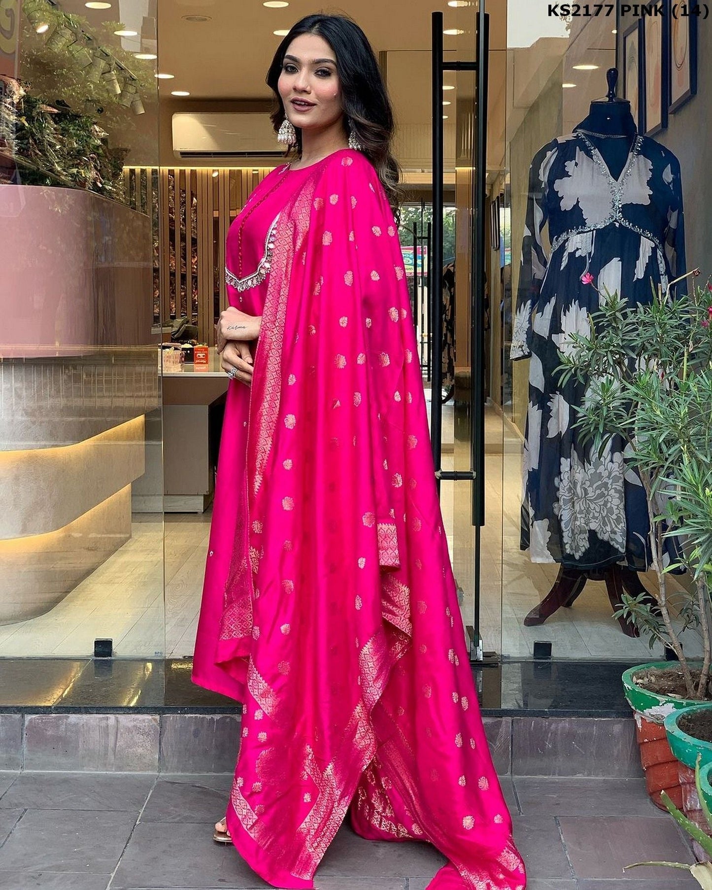 Dhiyona KL Women Regular Kurta with Palazzos & With Dupatta