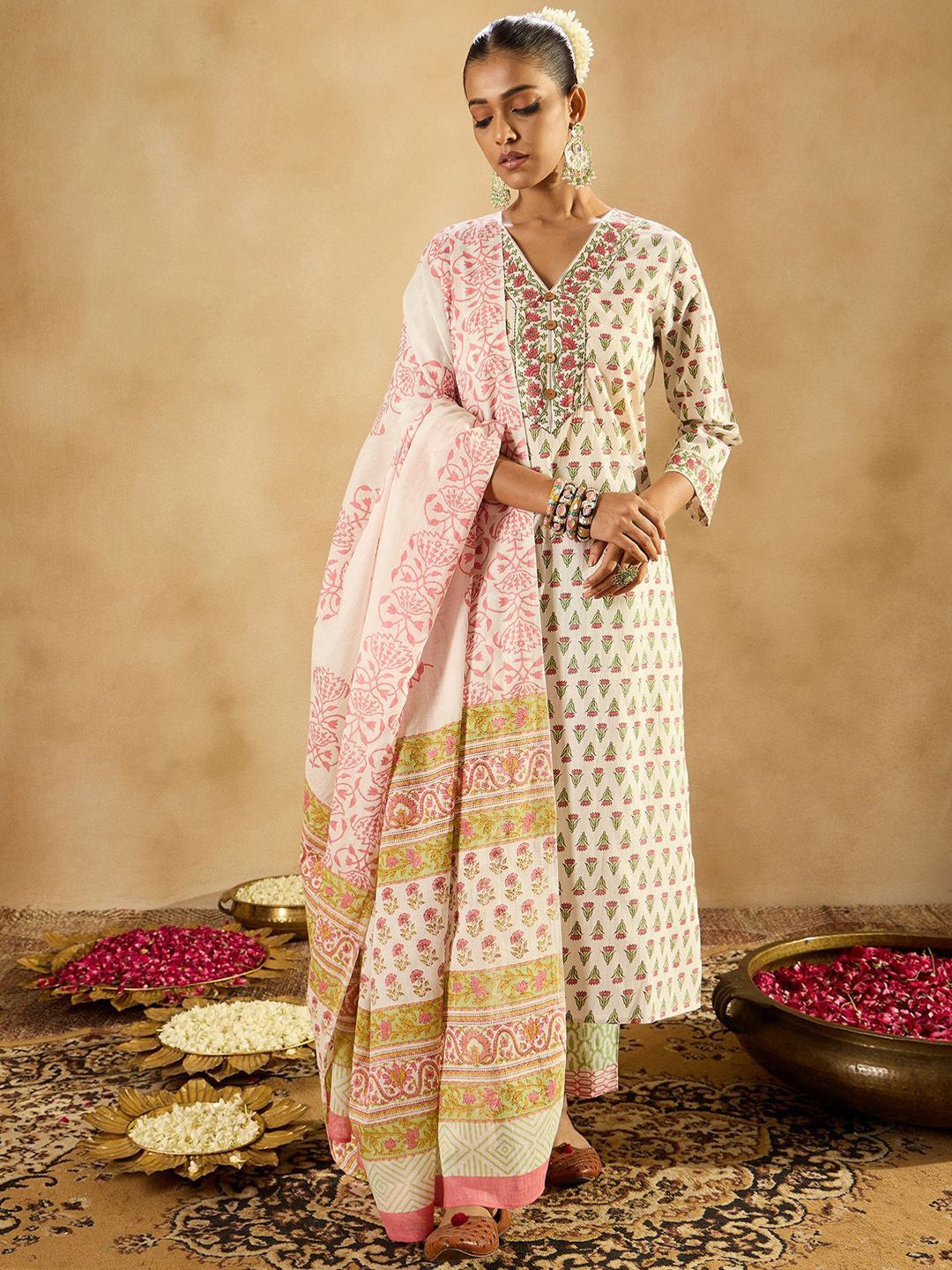 Dhiyona IE Floral Printed Straight Pure Cotton Kurta with Trousers & Dupatta