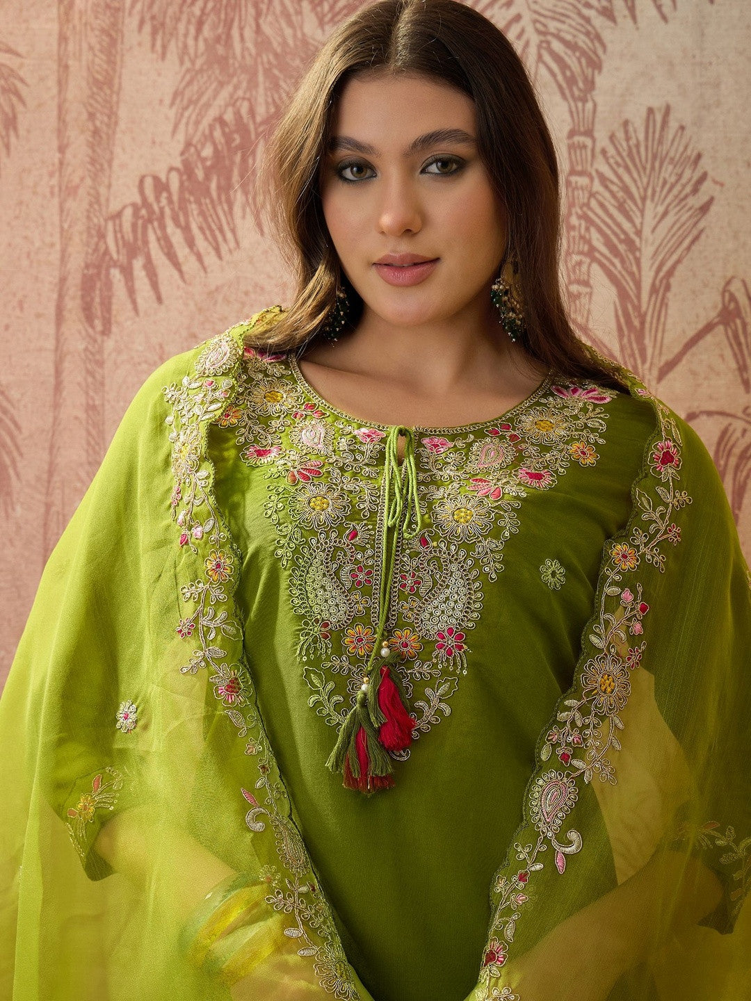 Embroidered Round Neck Kurta & Trousers Kurta Set
