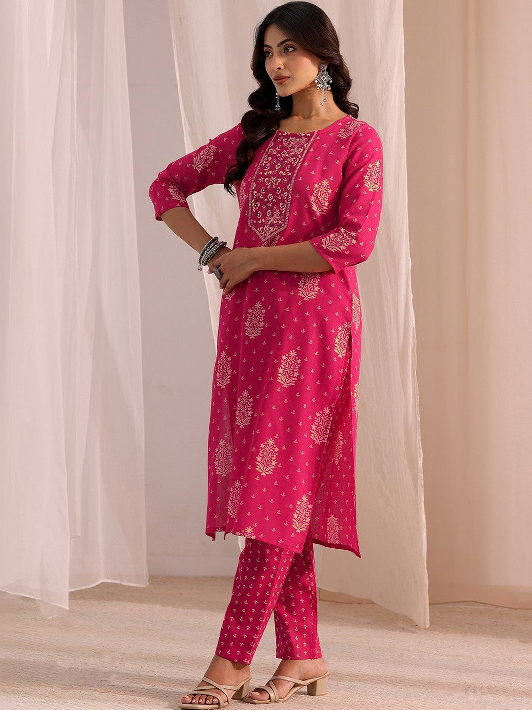 Women Ethnic Motifs Printed Regular Kurta with Trousers & With Dupatta