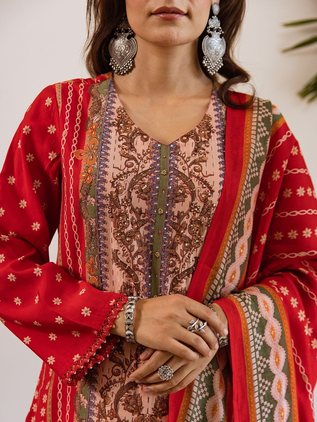 Dhiyona SN Floral Printed V Neck Straight Kurta & Palazzos With Dupatta
