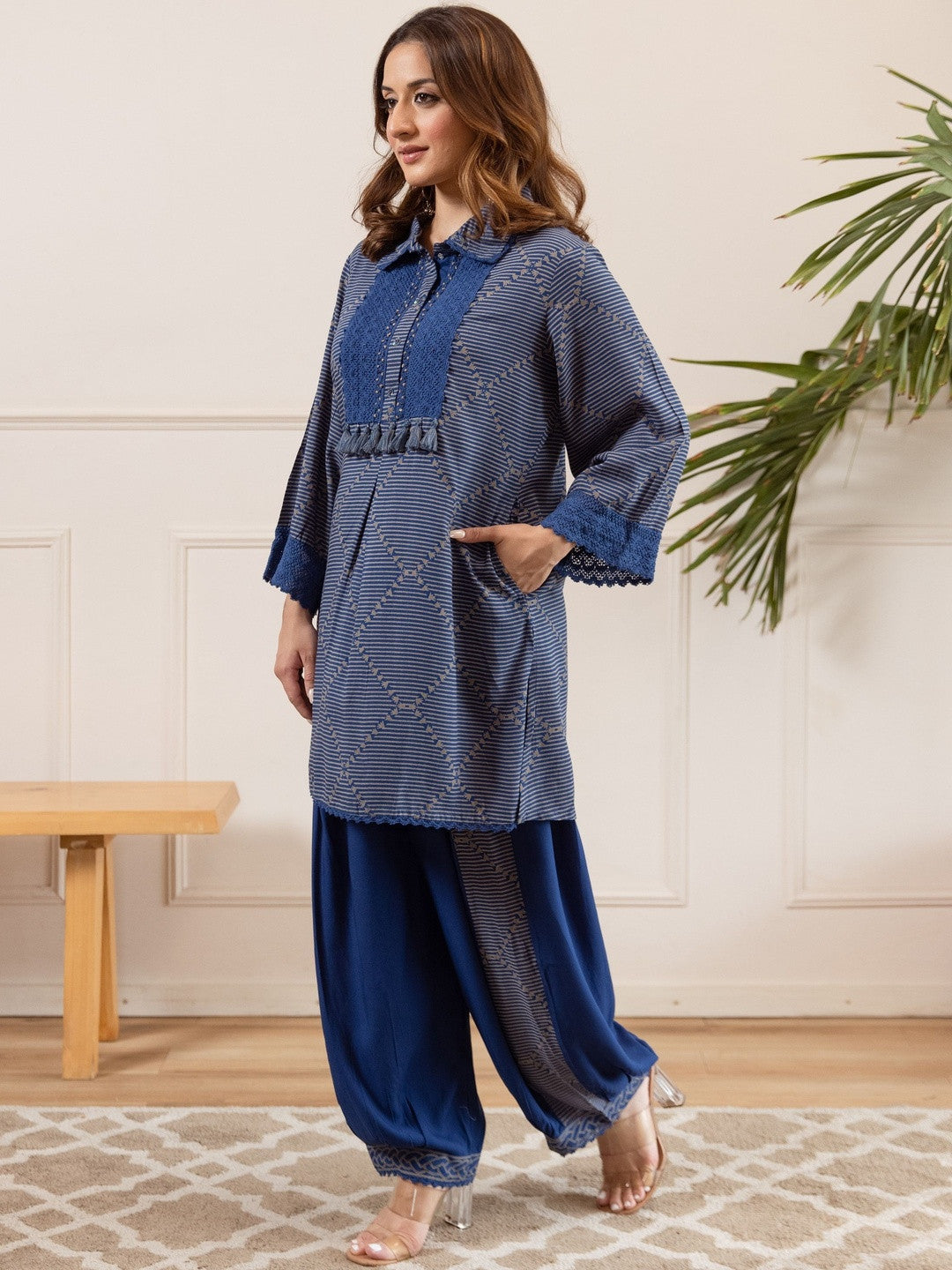 Geometric Printed Straight Kurta with Harem Pants