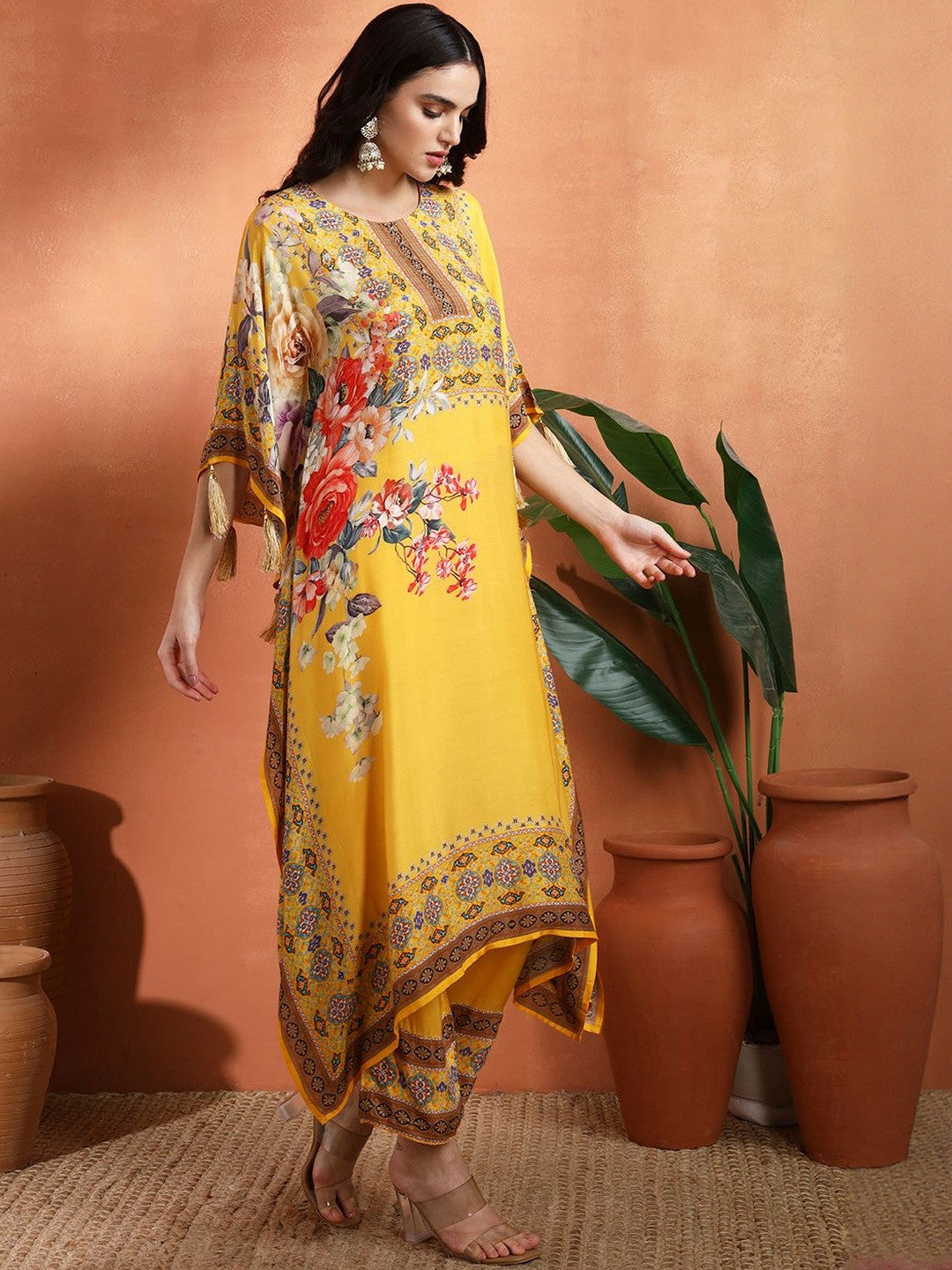Floral Printed Round Neck Kaftan Kurta With Trousers