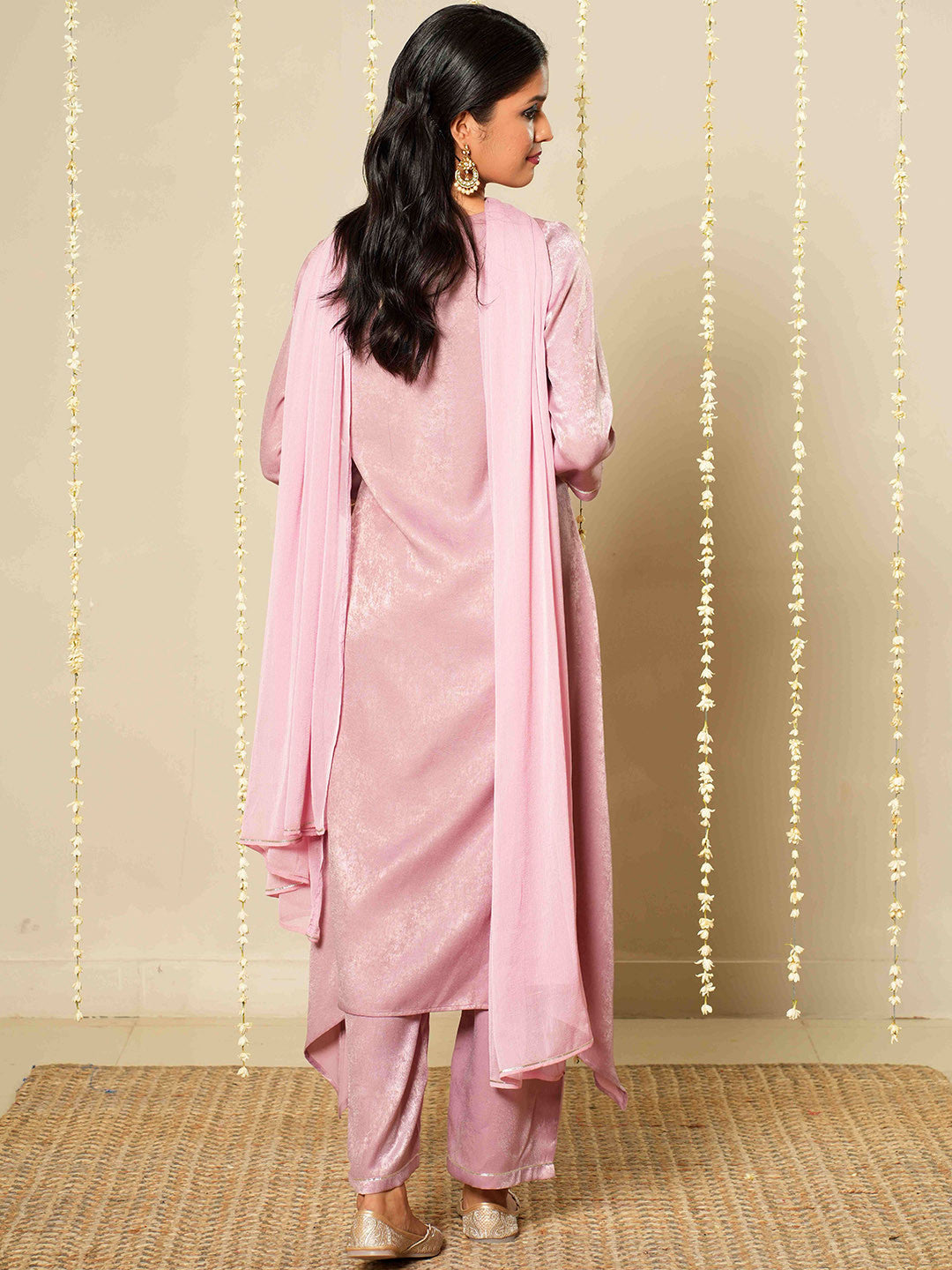 Women Velvet Ethnic Kurta Set