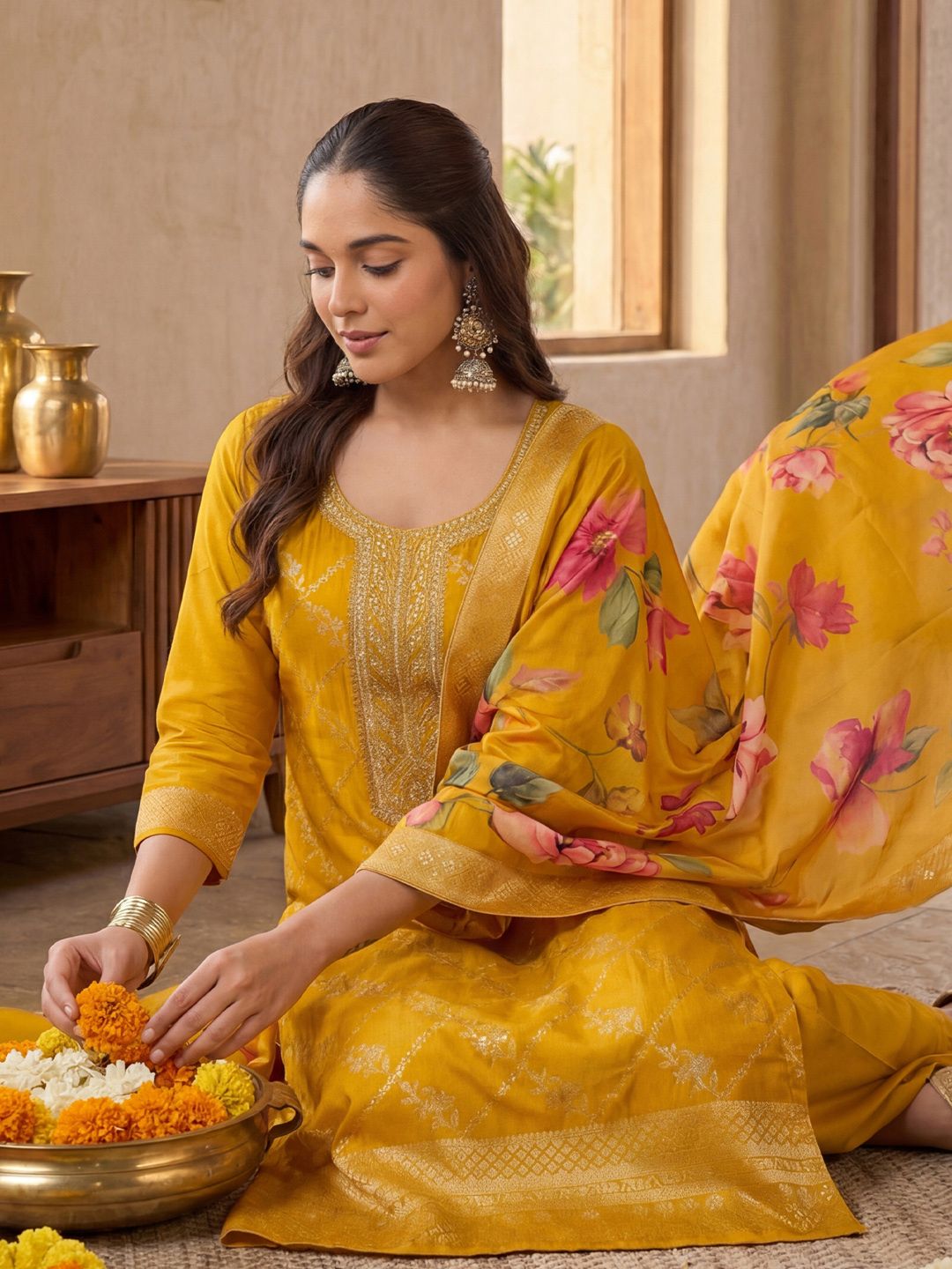 Dhiyona IE Women Regular Thread Work Kurta with Palazzos & With Dupatta