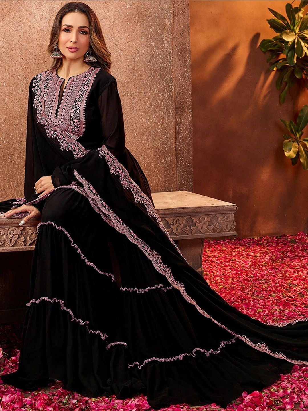 Dhiyona KL Women Ethnic Motifs Embroidered Regular Thread Work Kurta with Sharara & With Dupatta