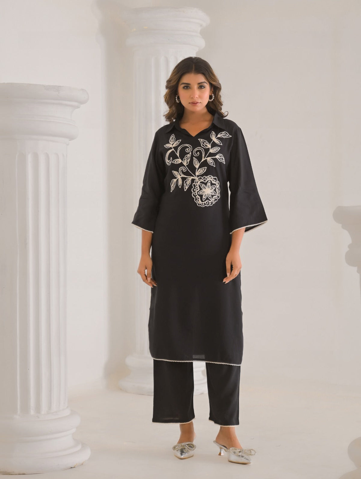 Kara Onyx Embroidered Kurta Pant Set
