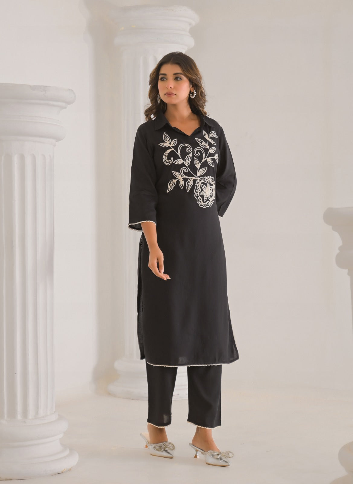 Kara Onyx Embroidered Kurta Pant Set