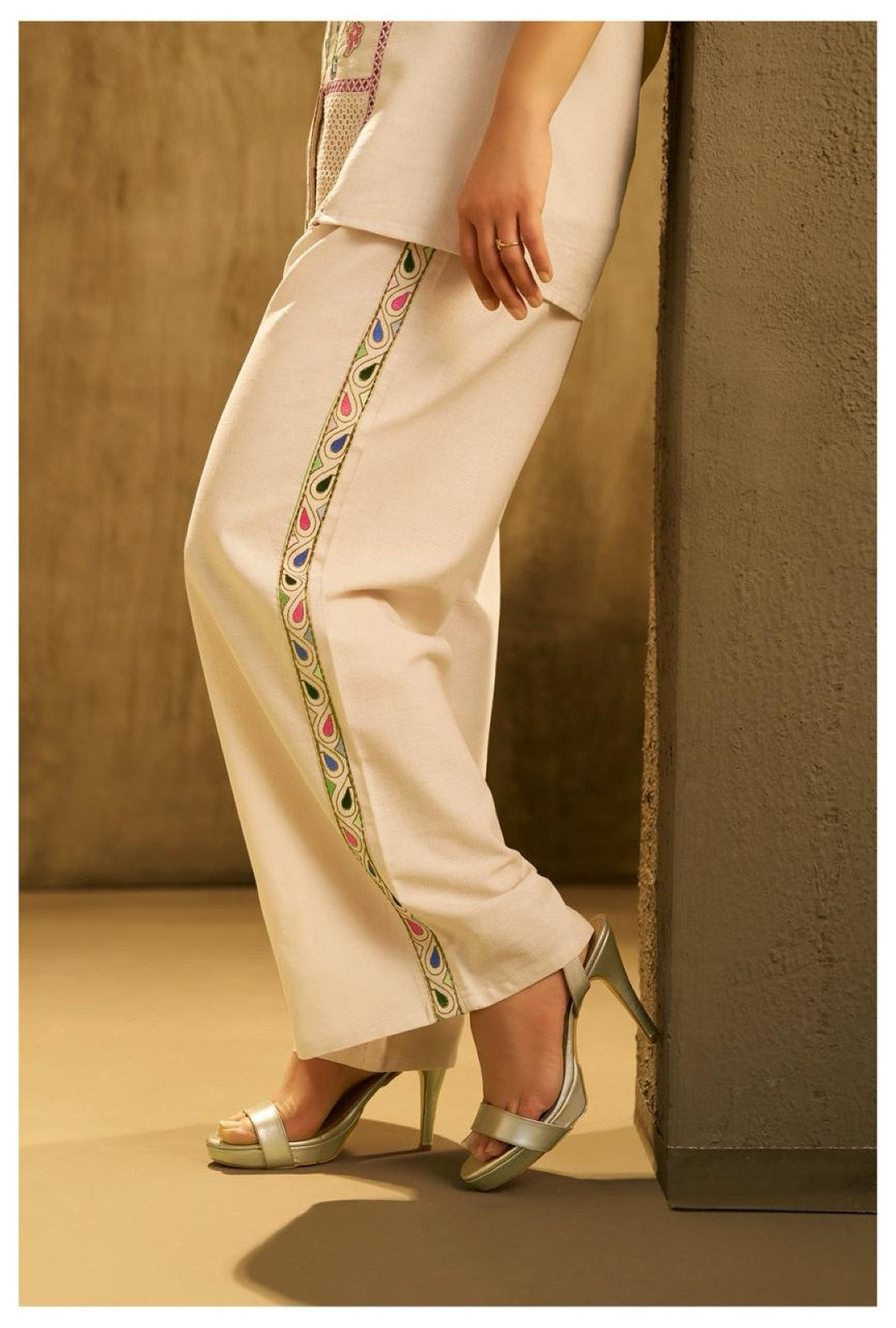 Rivera Daisy embroidery co-ord set