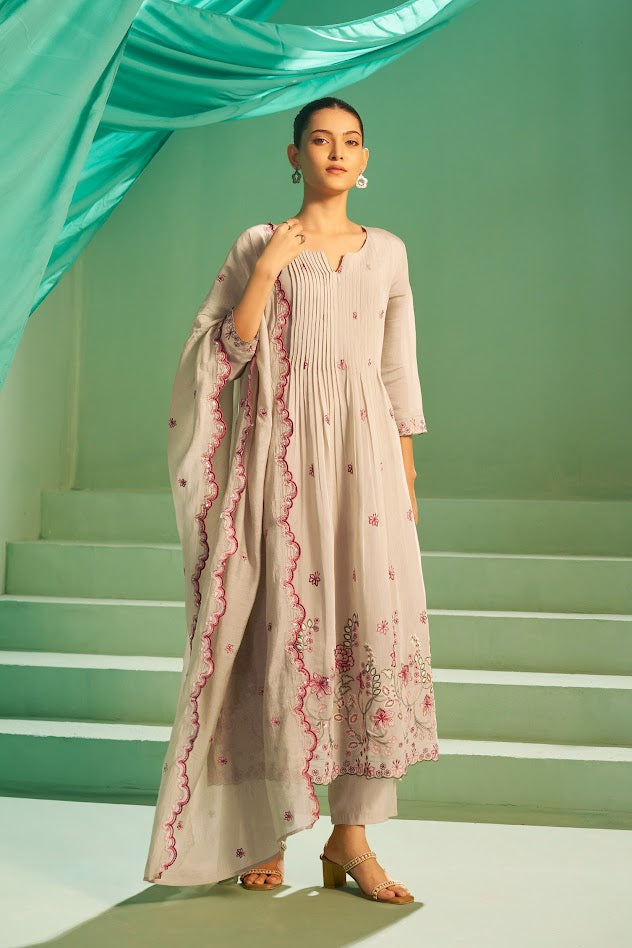 Naqsh Kurta Set