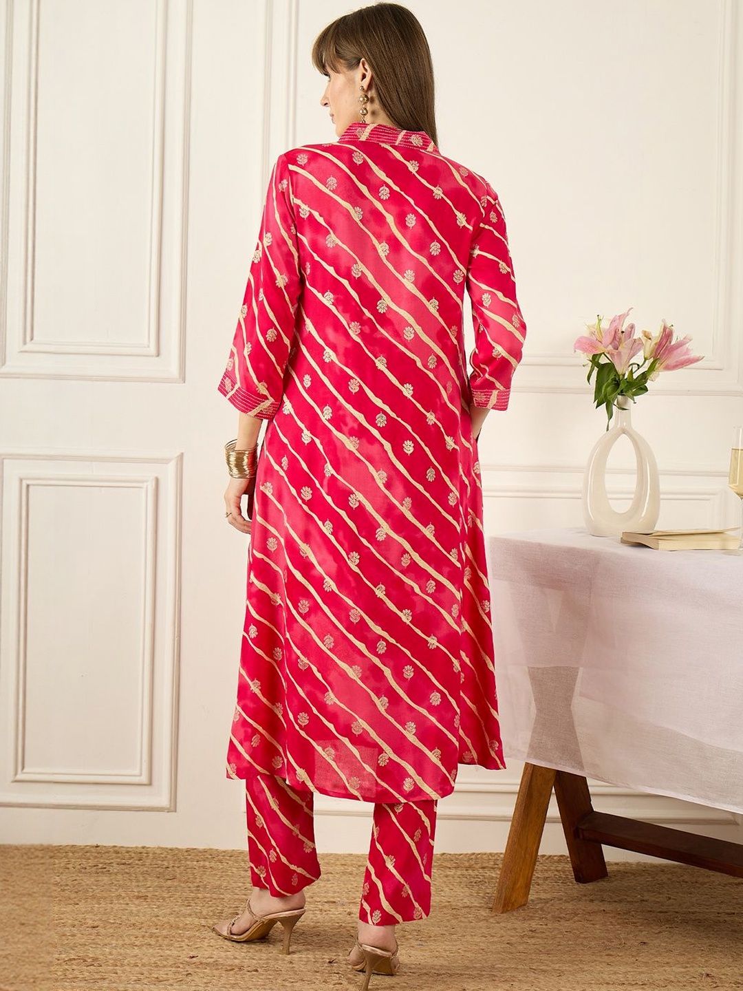 Dhiyona IE Printed V-Neck Three-Quarter Sleeves Top With Trousers