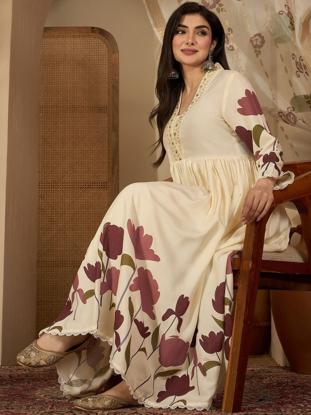 Dhiyona SN Women Floral Printed Empire Thread Work Kurta with Palazzos & With Dupatta