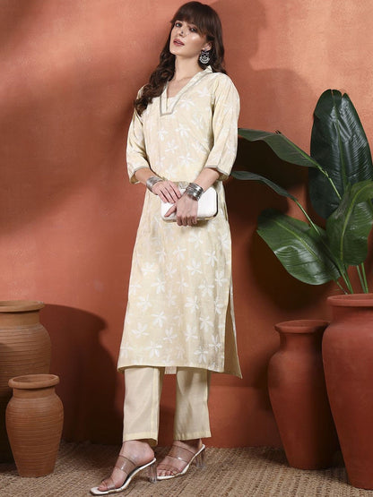 Floral Printed V-Neck Thread Work Straight Kurta With Trousers