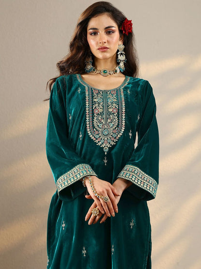 Women Ethnic Motifs Embroidered Regular Thread Work Velvet Kurta Set