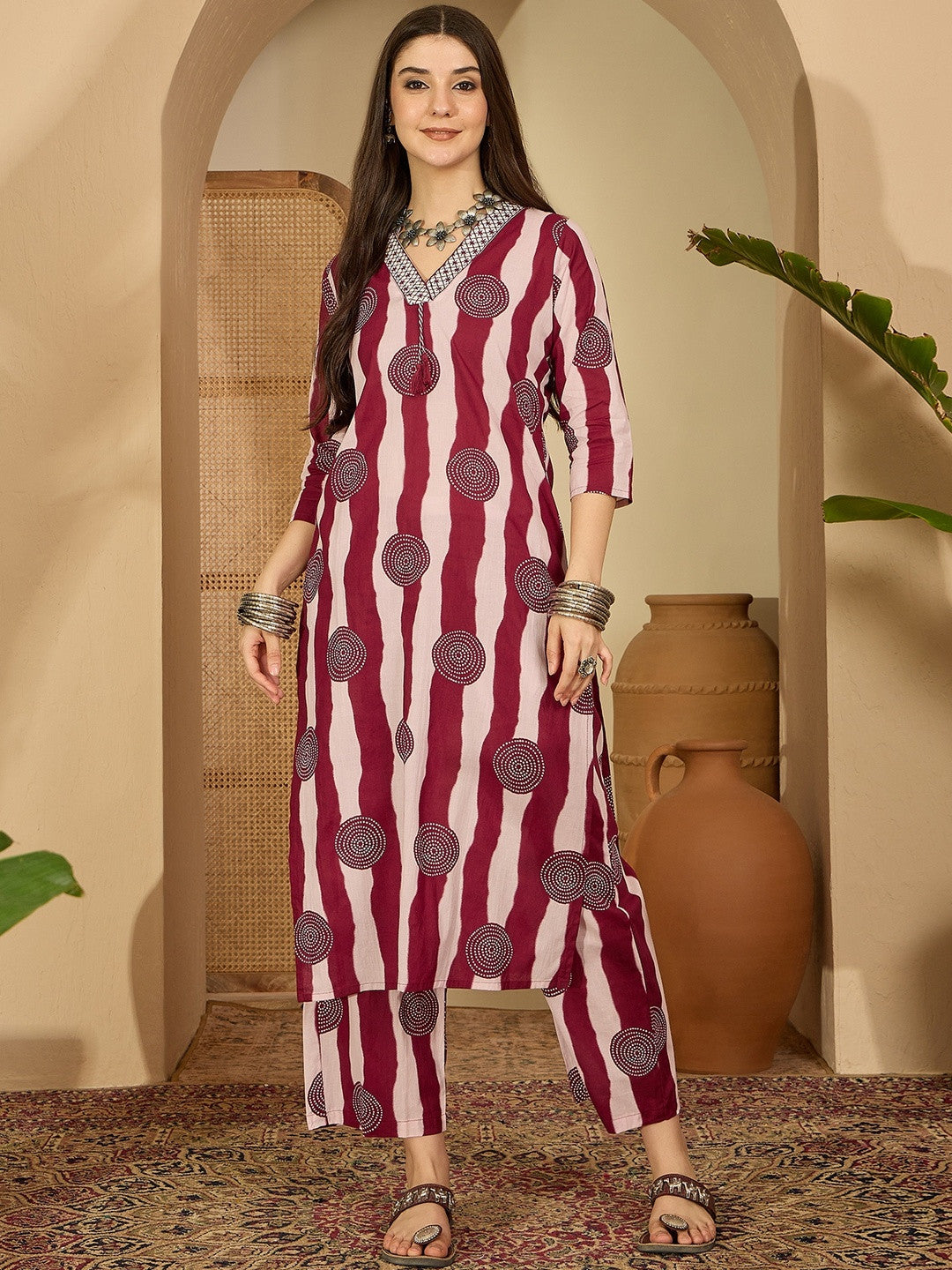 Women Printed Regular Thread Work Kurta with Palazzos