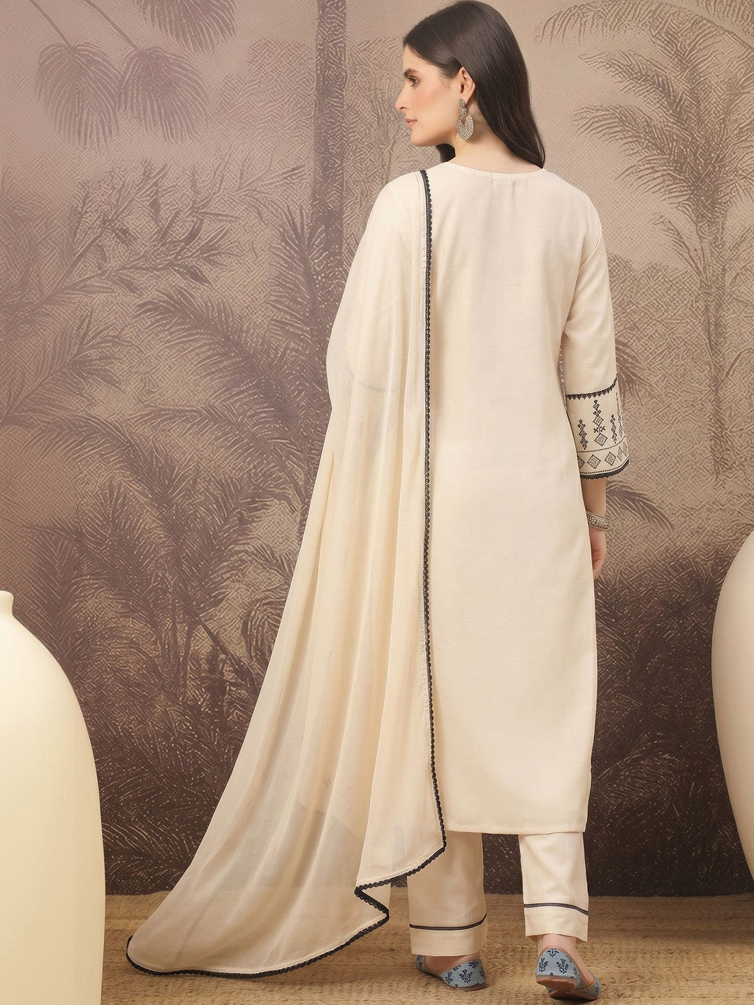 Women Embroidered Regular Pure Cotton Kurta with Trousers & With Dupatta