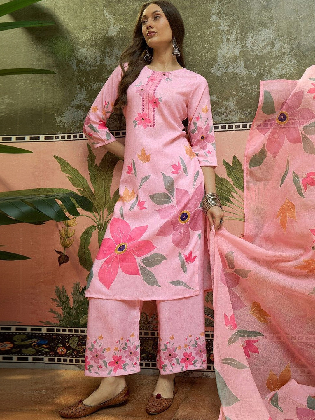 Floral Print Cotton Blend Straight Kurta & Trousers