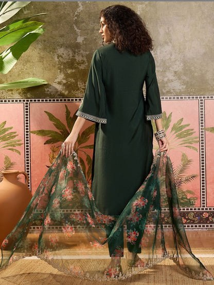 Embroidered Mandarin Collar Kurta & Trousers Kurta Set
