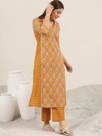 Women Ethnic Motifs Printed Regular Kurta with Trousers