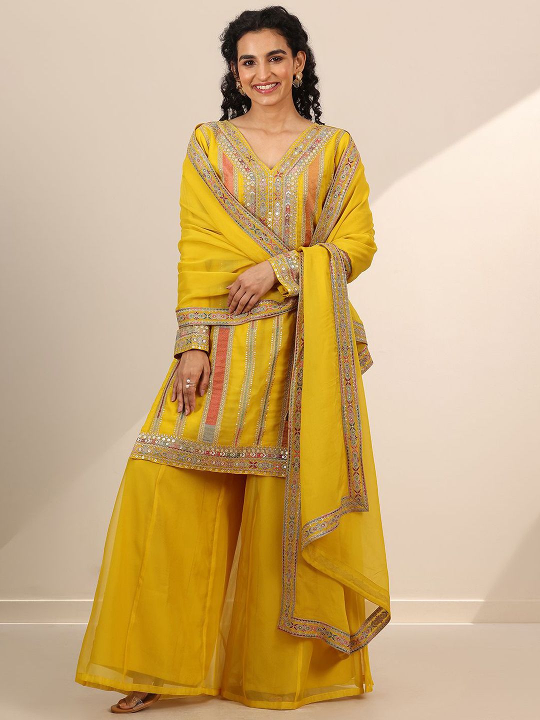 Dhiyona LL Geometric Embroidered Zari Organza Straight Kurta With Palazzos And Dupatta
