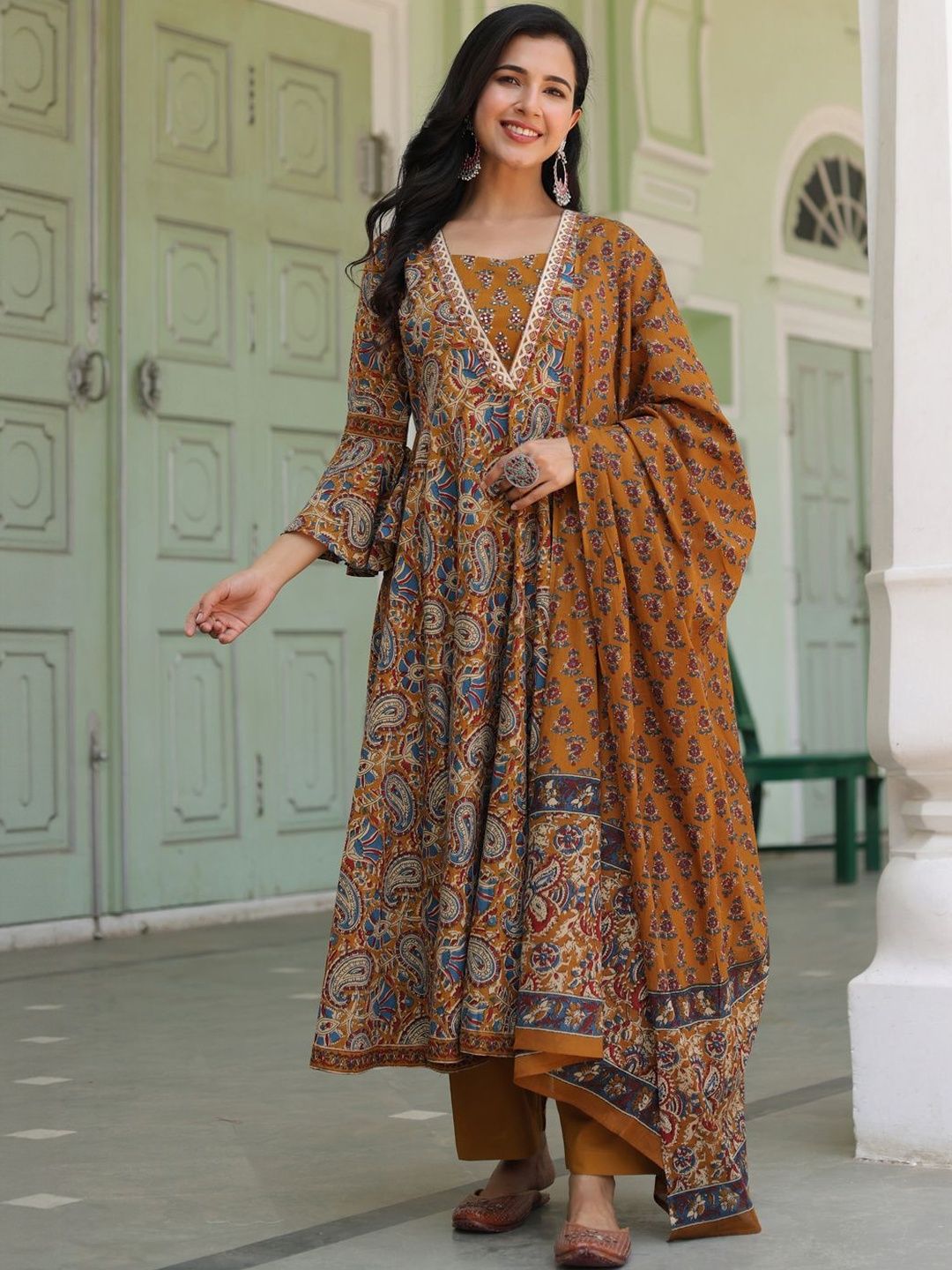 Dhiyona RR Women's Ethnic Motifs Printed Pure Cotton Kurta With Trousers & Dupatta