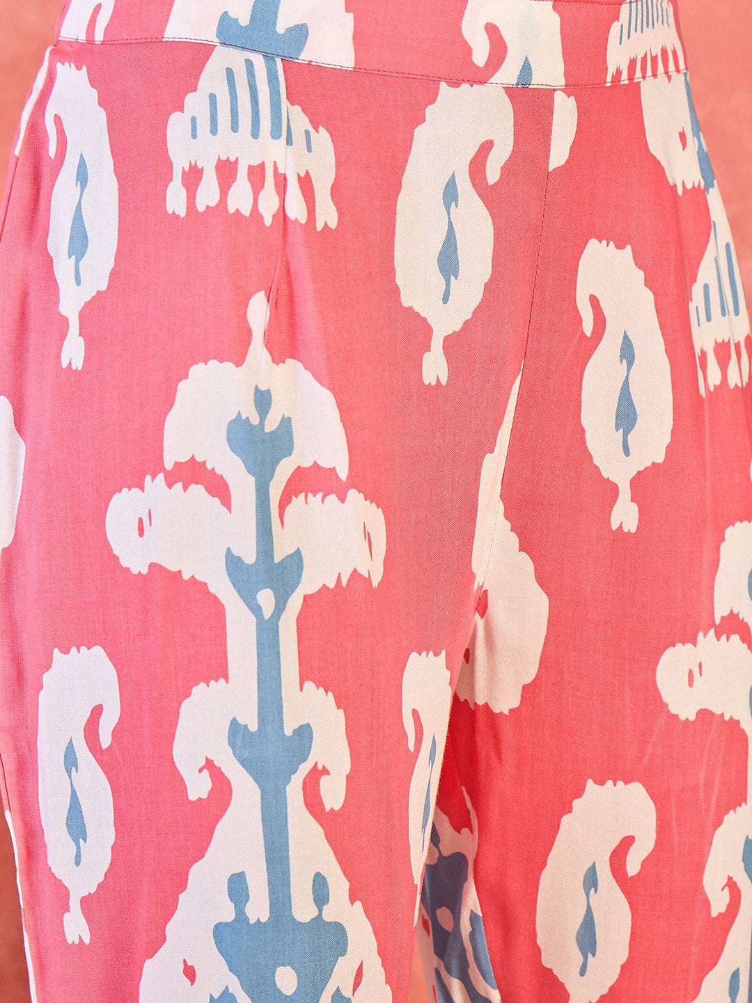 Women Ethnic Motifs Printed Kurta with Trousers