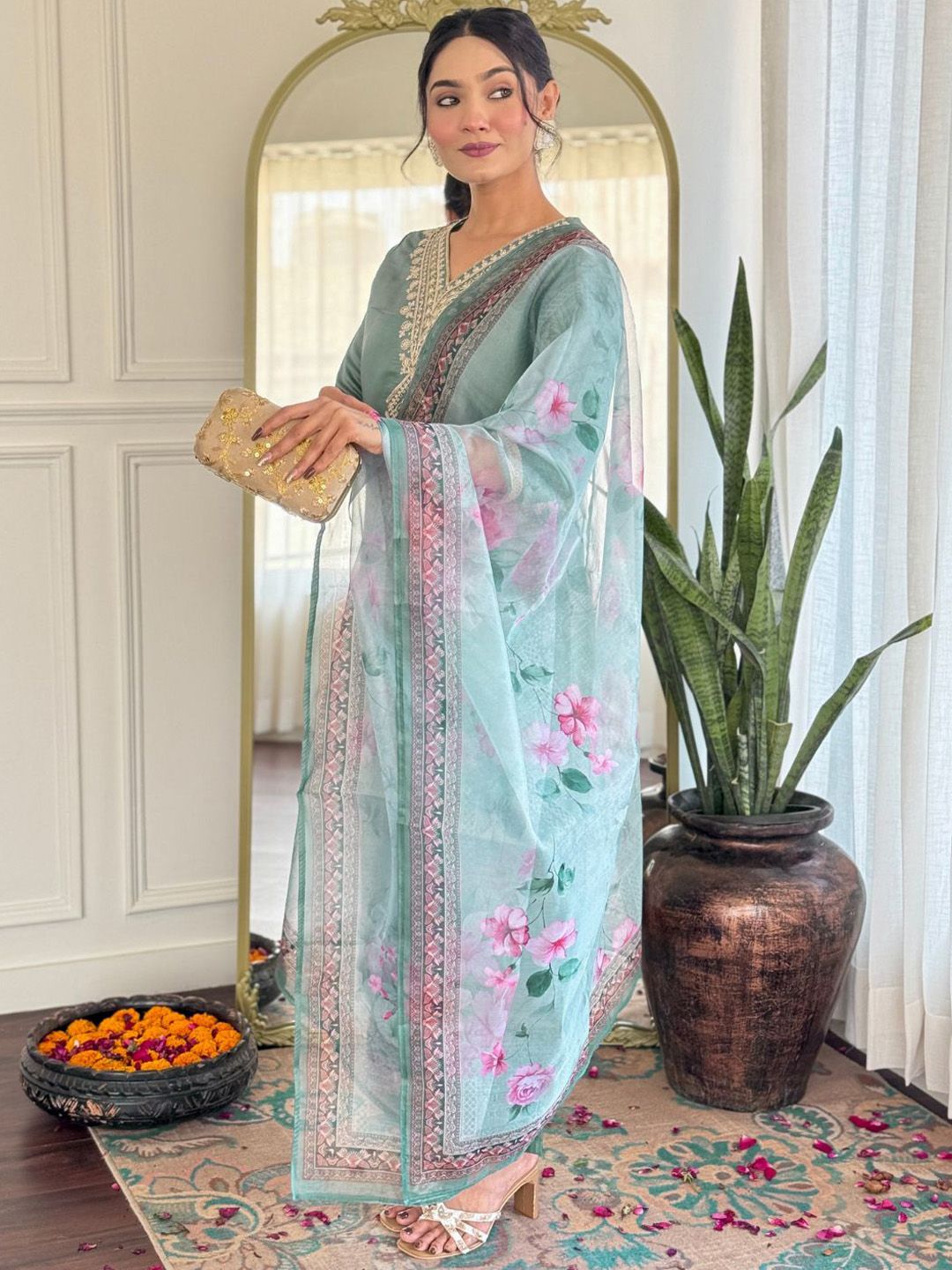Dhiyona KL Yoke Design V-Neck Straight Kurta With Trousers And Dupatta