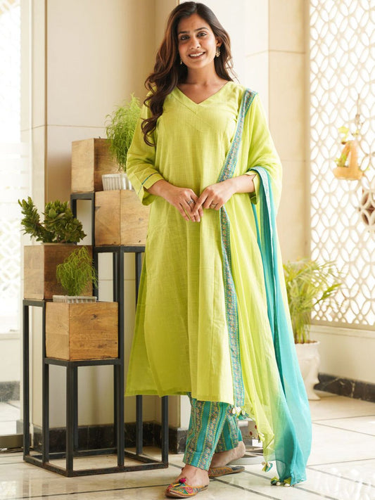Dhiyona KL V-Neck Straight Kurta With Palazzos & Dupatta
