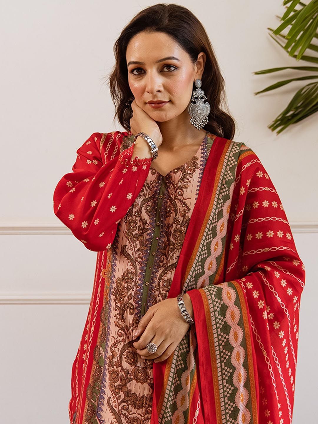 Dhiyona KL Women Floral Printed Kurta with Palazzo & Dupatta