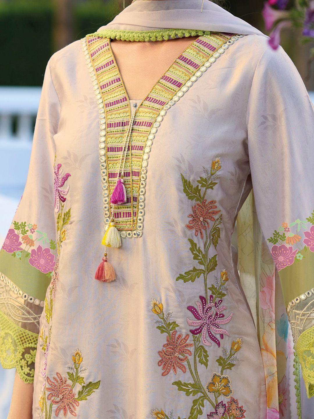 Women Floral Embroidered Regular Mirror Work Kurta with Trousers & Dupatta