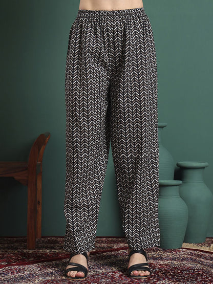 Dhiyona KL Women Ethnic Motifs Printed Pure Cotton Anarkali Kurta with Trouser & Dupatta