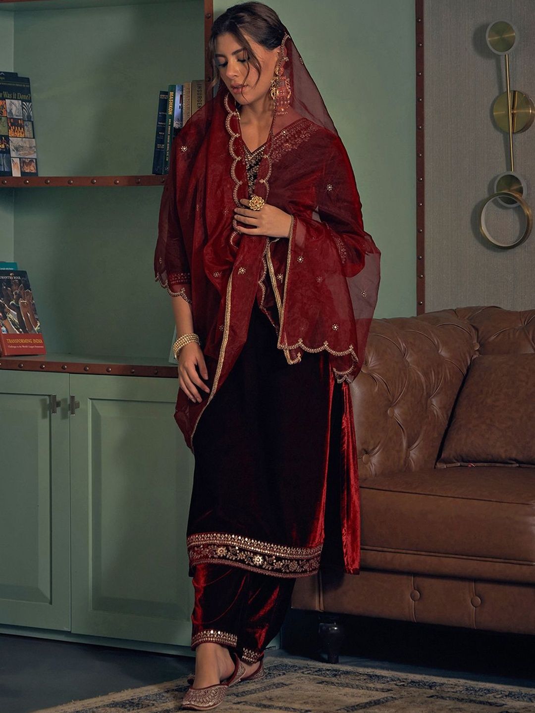 Dhiyona CH Women Ethnic Motifs Embroidered Regular Velvet Kurta with Trousers & With Dupatta