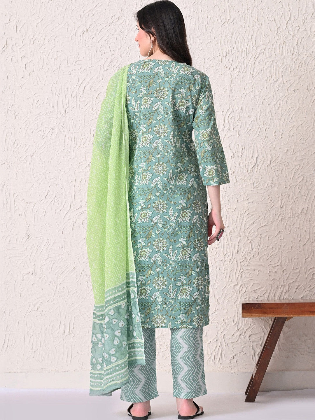 Women Floral Printed Regular Thread Work Pure Cotton Kurta with Palazzos & With Dupatta