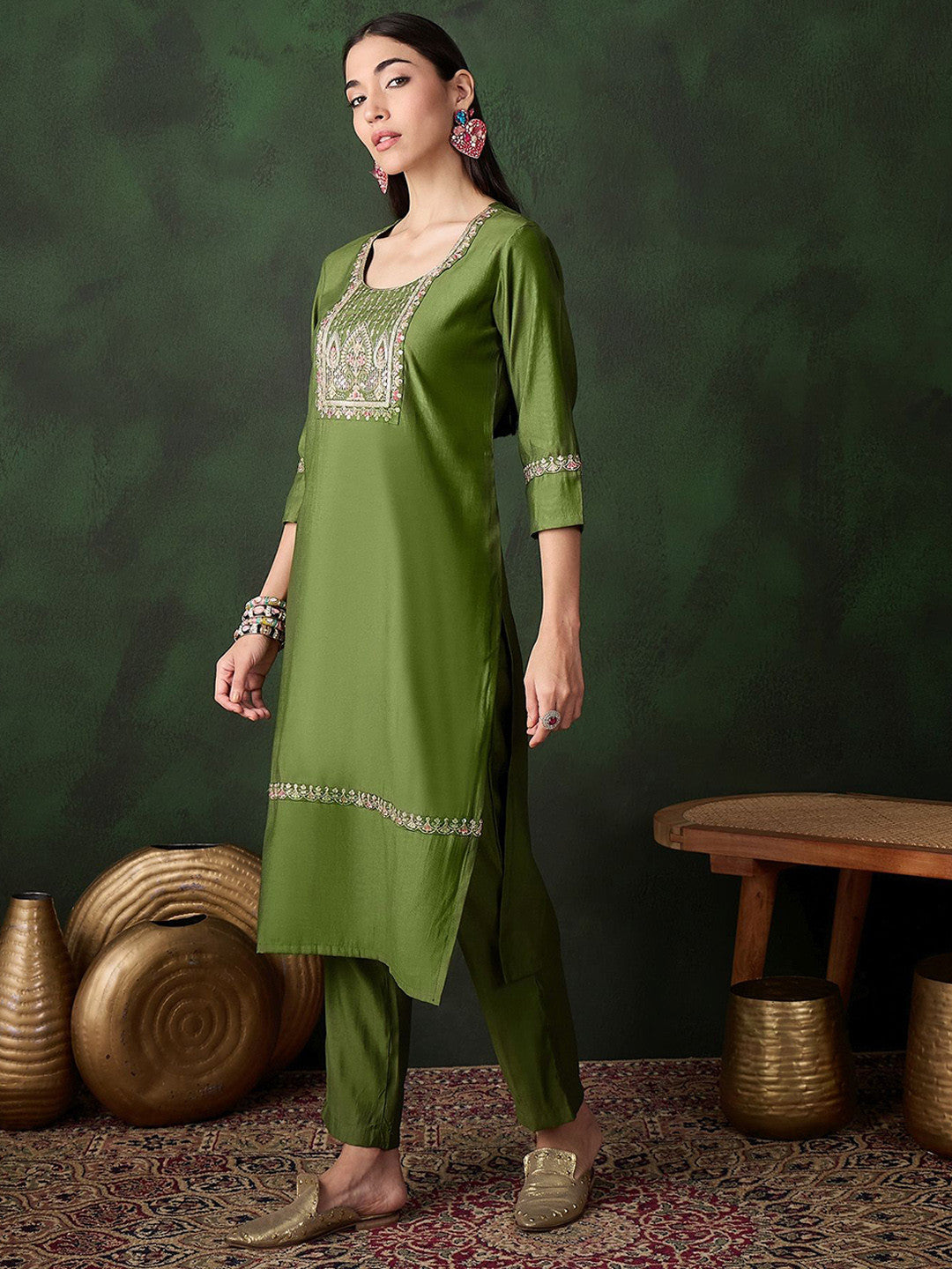 Floral Yoke Design Round Neck Sequinned Pure Silk Straight Kurta With Trousers