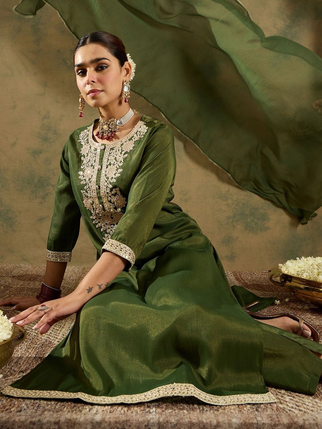 Floral Embroidered Thread Work Straight Kurta With Trouser & Dupatta