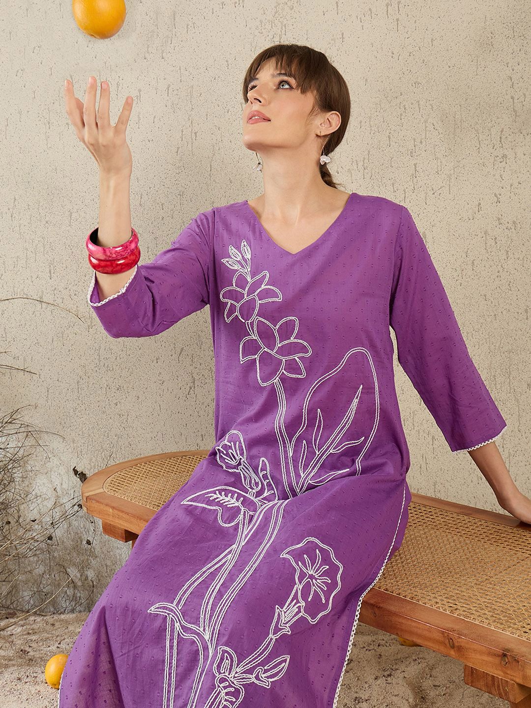 Dhiyona IE Floral Embroidered V-Neck Straight Thread Work Pure Cotton Kurta With Trouser