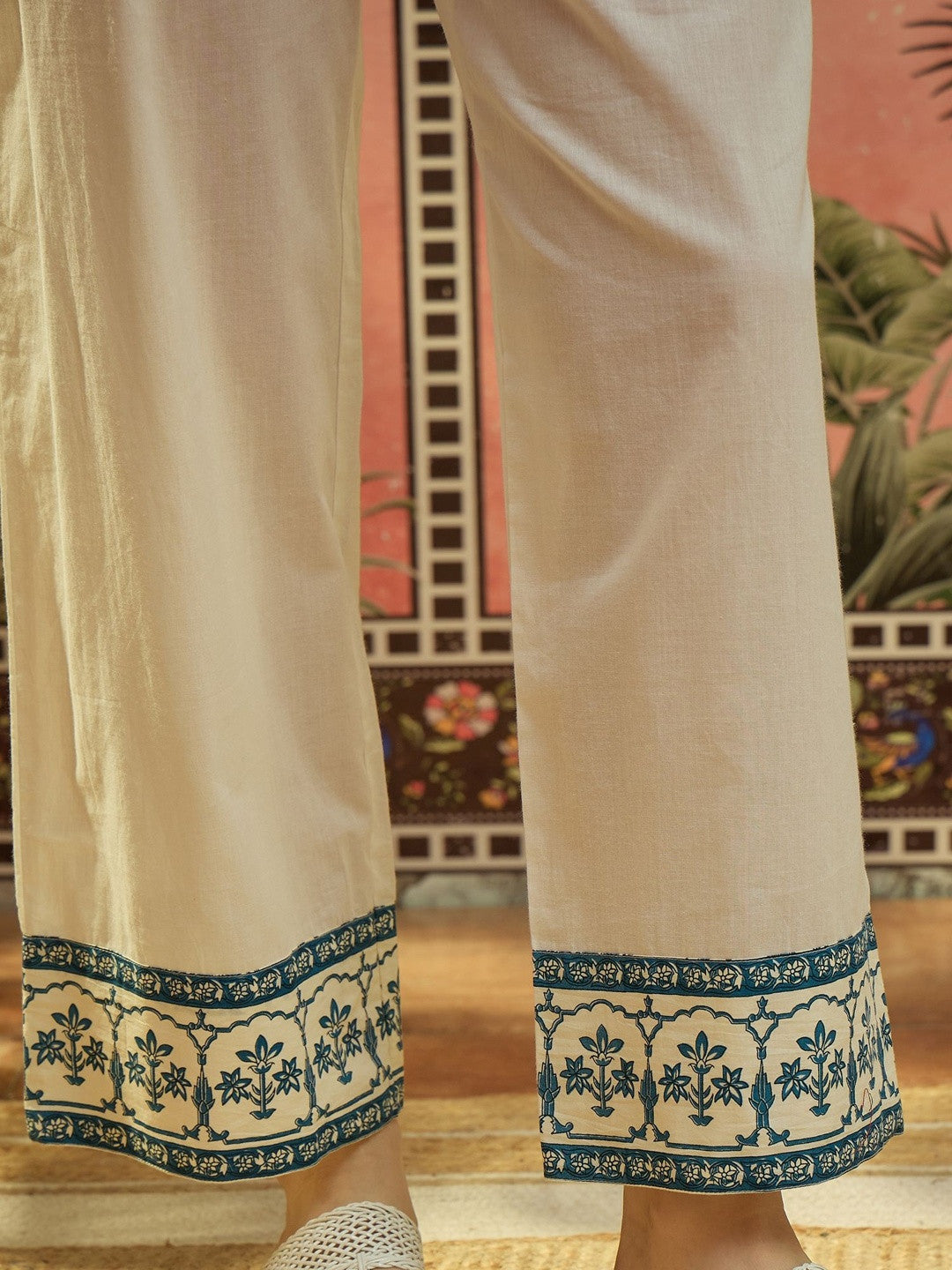 Floral Printed Pure Cotton V-Neck Straight Kurta With Trousers