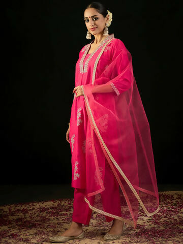 Women's Magenta Embroidered Straight Kurta Trousers With Dupatta set