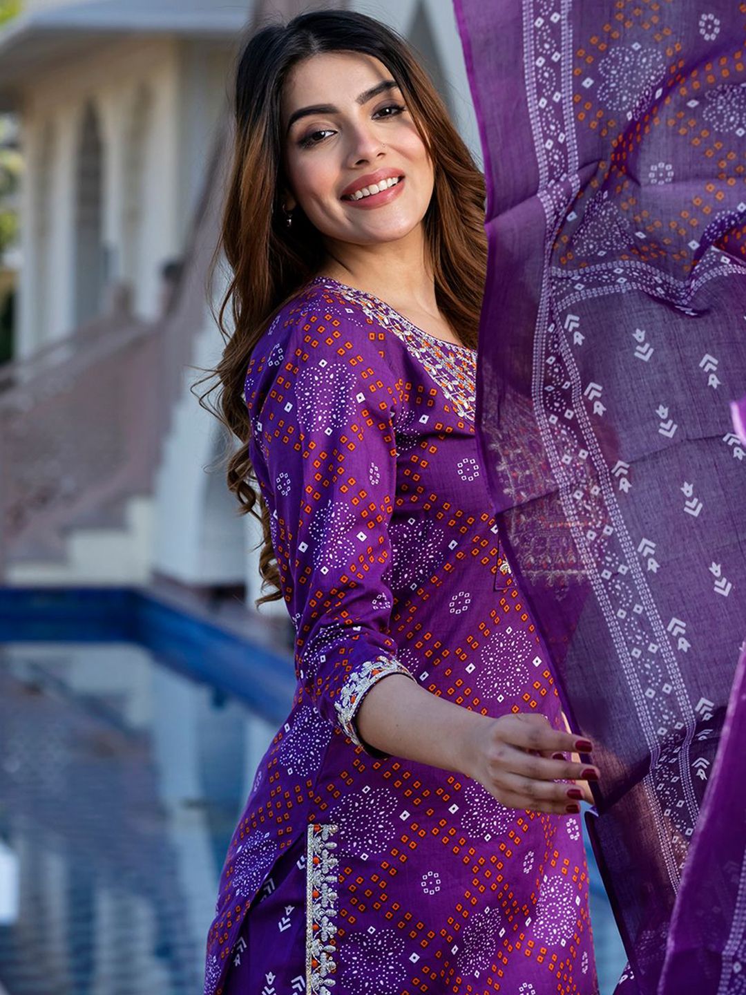 Dhiyona KL Women Bandhani Embroidered Regular Sequinned Pure Cotton Kurta with Trousers & With Dupatta