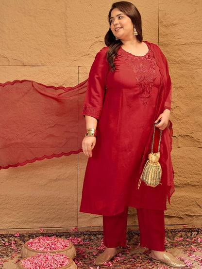 Dhiyona IN Plus Size Floral Yoke Design Straight Kurta With Trousers & Dupatta