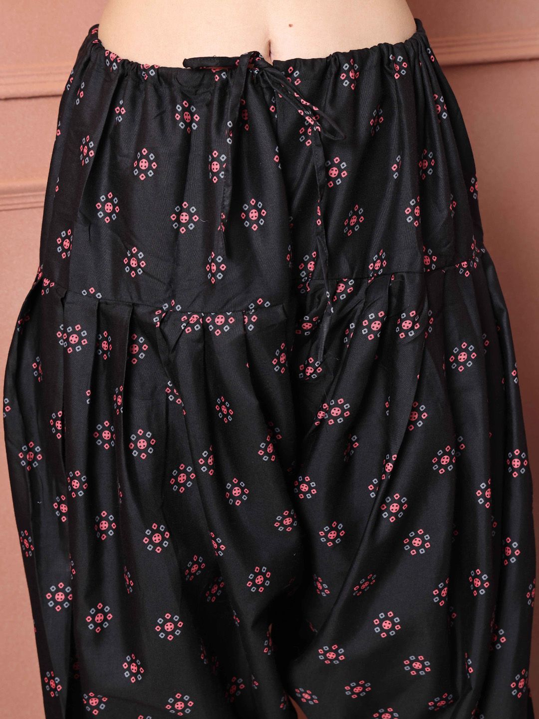 Dhiyona KL Floral Printed Straight Kurta With Salwar & Dupatta