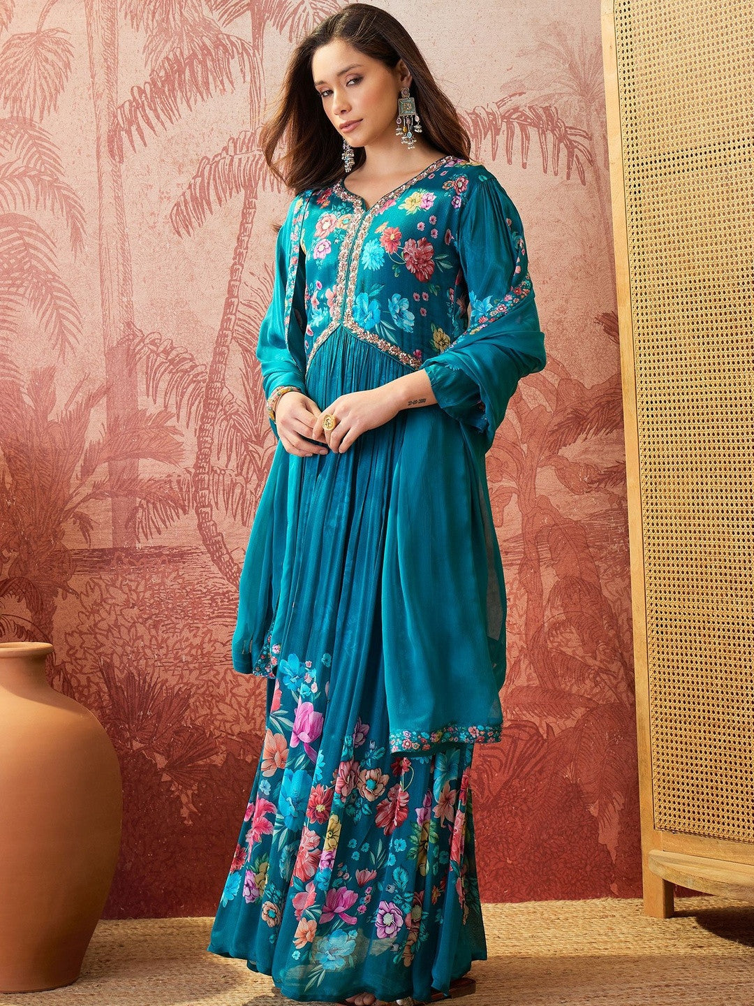 Printed Round Neck Kurta & Trousers Kurta Sets
