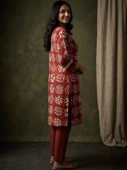 Printed V-Neck Kurta & Trousers