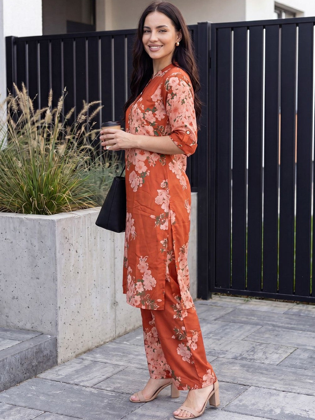 Women Floral Printed Regular Kurta with Palazzos